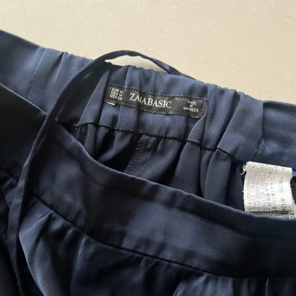 Zara skirt in satin for sale - Picture 2 of 2